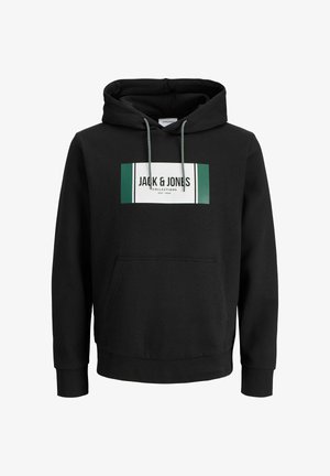 Hoodie noir avec poche avant, capuche à cordon de serrage et patch logo rectangulaire portant l'inscription "Jack & Jones Collections Est. 1990" en vert et blanc.