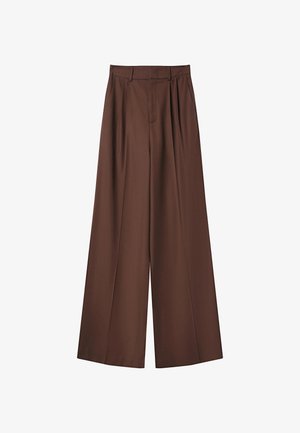 Pantalones anchos marrones con una textura suave, que presentan una cintura alta, pliegues y sin cierres ni bolsillos visibles.