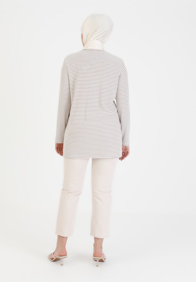 Damen Strickjacken | Modanisa Strickpullover beige - HD65937 Damen Strickjacken | Modanisa Strickpullover beige - HD65937