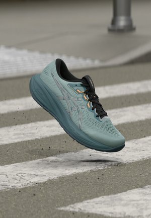 ASICS, GEL CUMULUS 28 - Обувки за бягане по асфалт - lite show/orange glow