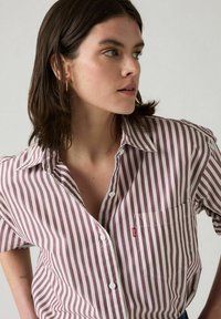 Levi's® HARLIE BOYFRIEND - Camicia - serafina stripe choc