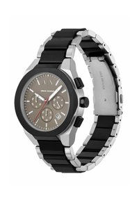 Męski zegarek Armani Exchange z czarnym i srebrnym metalowym paskiem, szarym cyferblatem chronografu, czerwoną wskazówką sekundową i wyświetlaczem daty na godzinie 4.