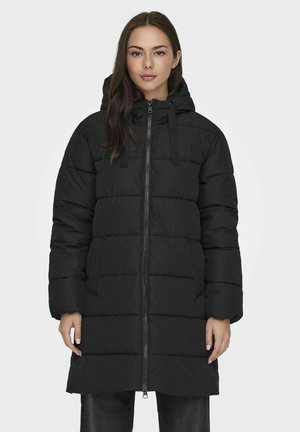 Schwarze Daunenjacke mit Kapuze, ausgestattet mit einem Frontreißverschluss und großen gepolsterten Bereichen. Glatte Textur, mittellanges Design und seitliche Taschen.