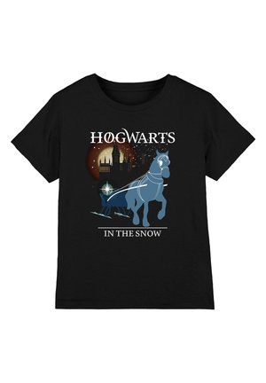 Black t-shirt with Hogwarts castle silhouette, full moon, a horse pulling a sled, and text "Hogwarts in the snow."