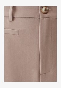 Selected, taupe