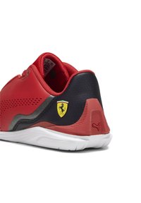 Puma SCUDERIA FERRARI DRIFT CAT DECIMA MOTORSPORT JUGEND - Tenisky - rosso corsa/black/white