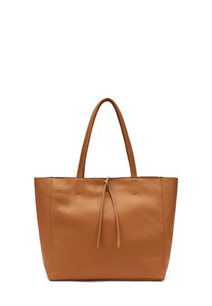 Sac fourre-tout en cuir marron avec deux longues poignées, présentant une finition texturée et un détail en cuir noué au niveau de l'ouverture centrale.