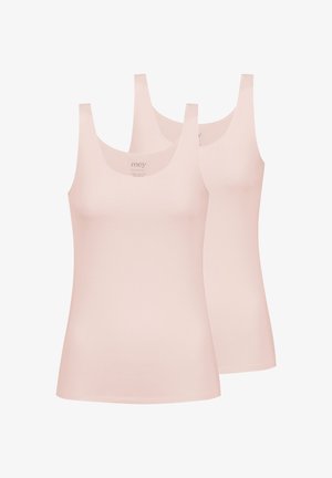 Zwei Damen-Tanktops in sanftem Rosa. Hergestellt aus glattem Stoff mit breiten Trägern und rundem Ausschnitt, ausgestattet mit einem minimalistischen Design.