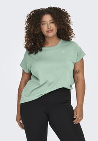 ONLY Play ONPAUBREE BAT LOOSE TEE - T-shirts - frosty green