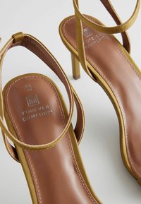 Next FOREVER COMFORT SIMPLE  - Sandaalit nilkkaremmillä - mottled green