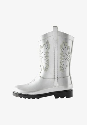 Sudraba gumijas zābaks ar noapaļotu purngalu, kontrastējošu melnu zoli, reljefa lapu rakstiem sānos un aizmugurē esošu cilpu ērtai uzvilkšanai.