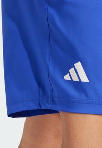 adidas Performance CLUB 3-STRIPES TENNIS - Sport rövidnadrágok - lucid blue