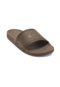 Braune Rutsch-Sandale mit einem breiten Riemen im gerippten Design und einem Logo. Hergestellt aus langlebigem Material mit einer flachen Sohle.