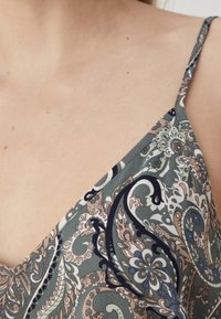 Vero Moda Toppi - mottled olive