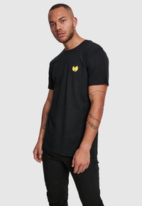 Mister Tee WU-WEAR FRONT-BACK TEE - Print T-shirt - black