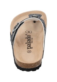 Zwarte en grijze leren teensandalen met verstelbare metalen gesp, kurken voetbed en een textuur. Etiket zegt "palado."