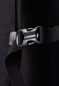 Patagonia FIELDSMITH ROLL TOP PACK UNISEX - Dnevni ruksak - black