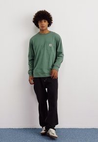 Carhartt WIP POCKET - Hosszú ujjú felső - duck green