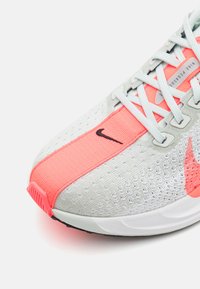 Nike Performance PEGASUS PLUS - Road running shoes - barely grey/hot punch/white/black