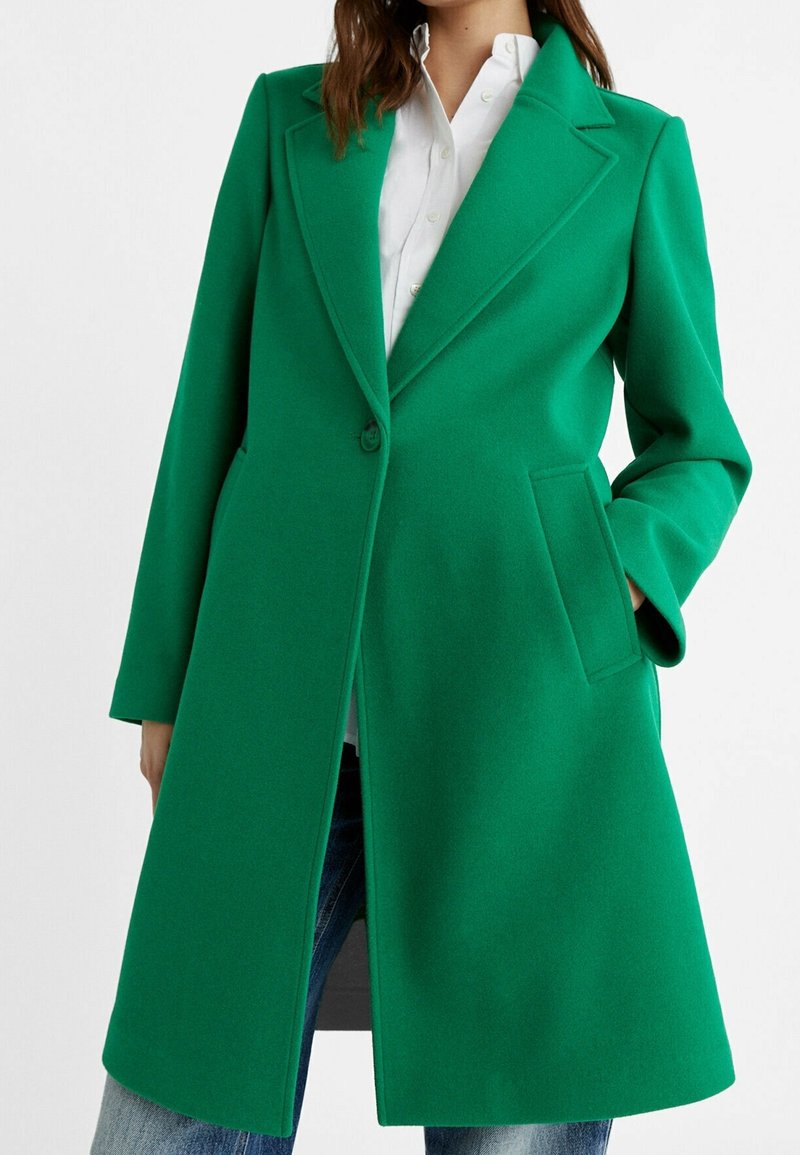 Stradivarius Mantel - green