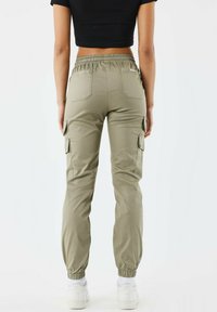 Project X Paris À POCHES MULTIPLES - Cargohose - olive