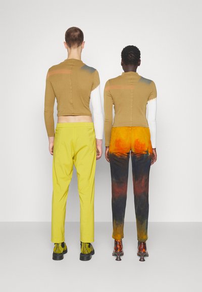 ECKHAUS LATTA LAPPED TURTLE UNISEX brązowy