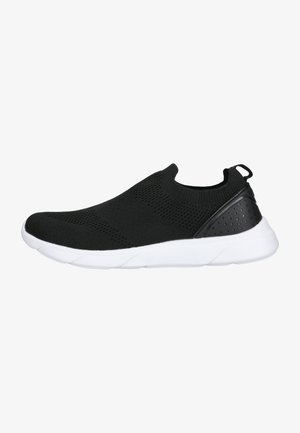 Chaussure slip-on en tricot noir avec un dessus texturé, un col rembourré et une semelle en caoutchouc blanche. Présente un accent de talon noir lisse.