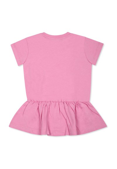 T-shirt rosa di cotone a maniche corte con orlo a peplo arricciato, dotata di scollatura rotonda e una texture liscia.