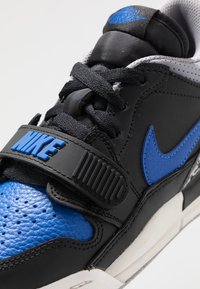 Jordan AIR JORDAN LEGACY 312 UNISEX - Sapatilhas de basquetebol - black/game royal/white/cement grey