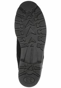 Suola di scarpa nera in gomma con superficie texture, caratterizzata da un modello di battistrada con frecce e scanalature per una migliore aderenza. Marcature includono "RICOSTA" e la taglia "33."