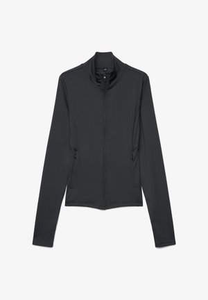 Giacca nera a maniche lunghe aderente con cerniera frontale e tasche laterali con zip, collo alto, mostrata distesa su sfondo bianco.