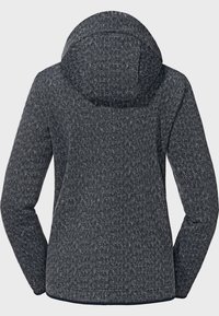 Chaqueta con capucha en gris oscuro con un patrón texturizado y tejido. Presenta mangas raglán y una ligera curvatura en el dobladillo.