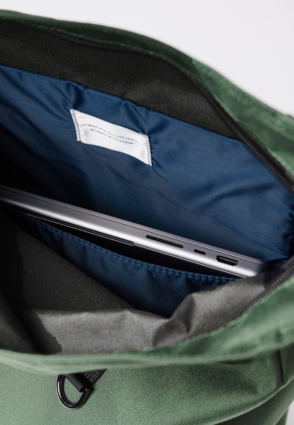 DANTE VEGAN UNISEX - Rucksack4