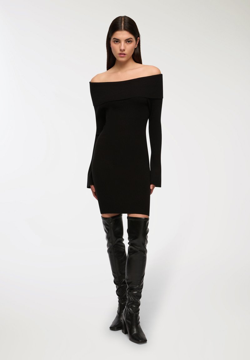 Terranova CON SPALLE SCOPERTE Tubino nero