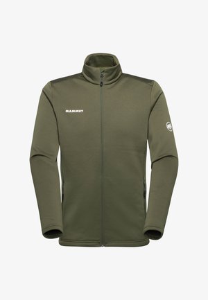 Zielona polarowa kurtka w kolorze oliwkowym z wysokim kołnierzem, pełnym zamkiem z przodu oraz logo po lewej stronie klatki piersiowej. Posiada kieszenie boczne i gładką fakturę.