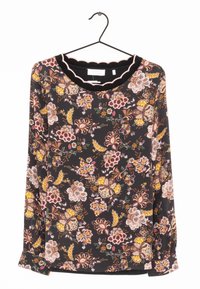 Zwarte longsleeve met een bloemenpatroon in tinten roze, geel en wit; geschulpte halslijn met zwarte bies; zachte stof.