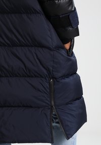 Calvin Klein Jeans Dunkappa / -rock - dark blue