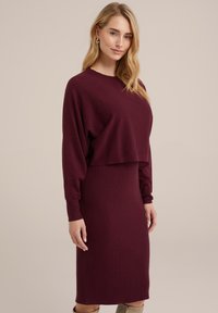 Non selezionato, red
