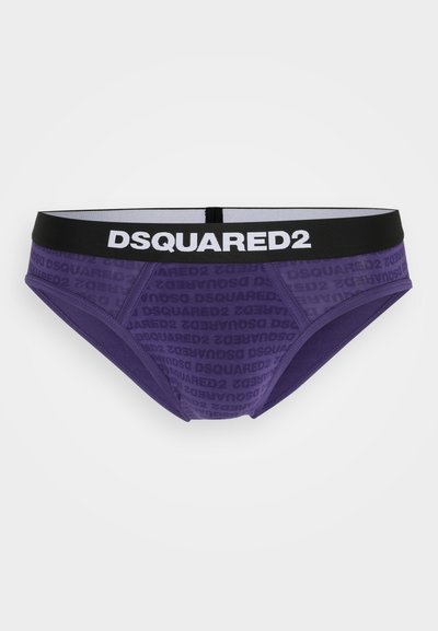 Fialové pánske slipy s čiernym pásom, na ktorom sa opakuje biele textové logo "DSQUARED2". Vyrobené z mäkkého a elastického materiálu.