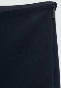 Mango Hlače - dark blue