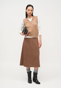 WEEKEND MaxMara CARLOS - Liemenė - cammello