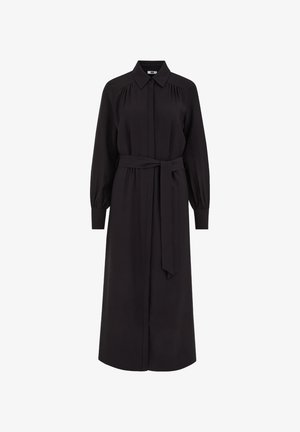 Langes schwarzes Kleid mit kragenähnlichem Ausschnitt, Knopfleiste, langen Puffärmel und einem Bindegürtel in der Taille. Hergestellt aus glattem Stoff.