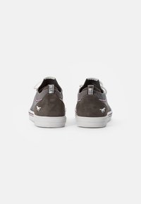 Mustang Sneaker low - grau
