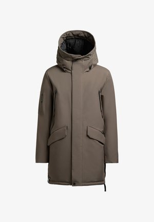 Brązowy wodoodporny parka z dużym kapturem, dwoma przednimi kieszeniami i kieszeniami bocznymi na zamek. Gładka tekstura i minimalistyczny design.