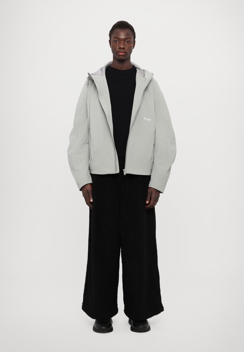 Han Kjøbenhavn WINDBREAKER TECHNICAL JACKET UNISEX - Neperpučiamoji striukė - steel grey