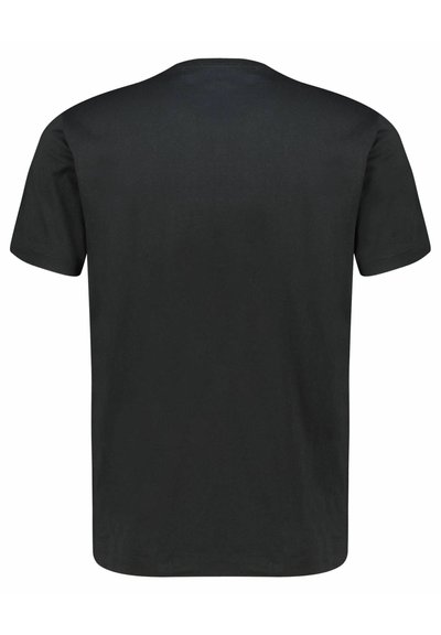 Camiseta negra de manga corta con cuello redondo. Fabricada en algodón suave, presenta una textura uniforme y sin logotipos o patrones visibles.