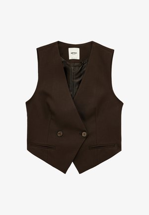 Chaleco marrón sin mangas entallado con doble botonadura, dos bolsillos delanteros de ojal y un forro interior liso.