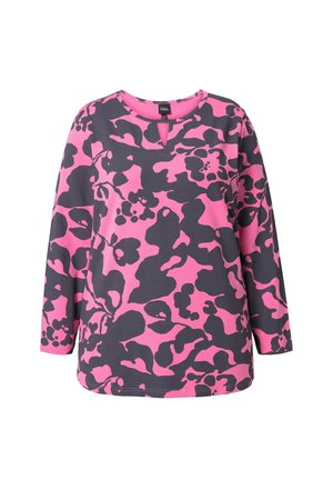 Langemouwtop in donkergrijs met een roze abstract patroon, voorzien van een ronde hals en een klein borstzakje. Van katoenmix-stof.