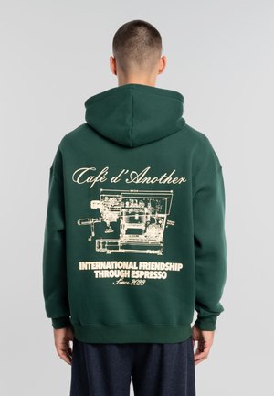 CAFÉ D - Kapuzenpullover - bottle green