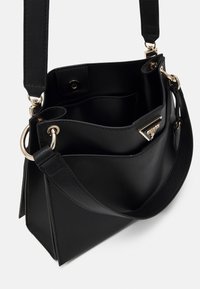 Guess BASILEA GIRLFRIEND SATCHEL - Rokassoma - black